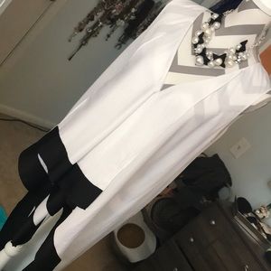 BCBG White rayon asymmetrical hem top